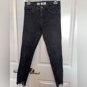 Bershka black jean, size 8 Skinny Low rise